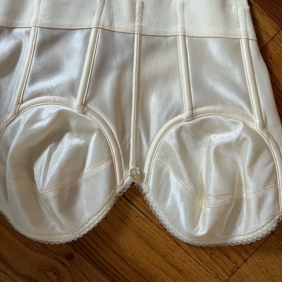 Corset bra - Picture 5 of 5